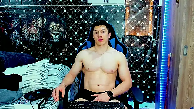 javiersexymann online show from July 2026 05:01:02 PM