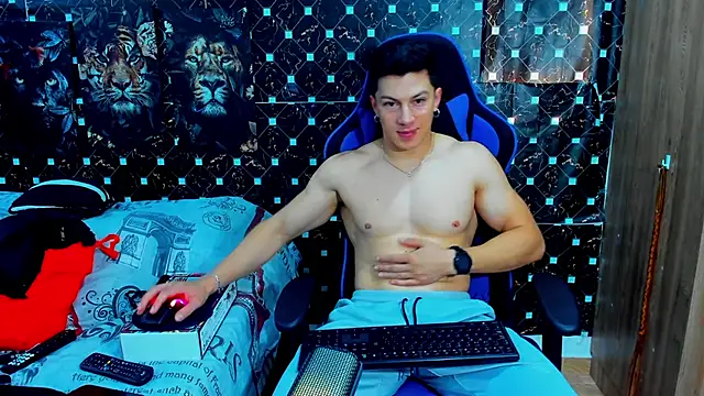 javiersexymann online show from December 2025 07:50:01 PM