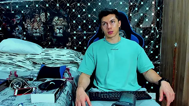 javiersexymann online show from February 2026 10:09:01 PM