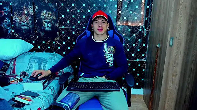 Snapshot of javiersexymann chatting on December 2025 05:41:02 PM javiersexymann online show from December 2025 05:41:02 PM