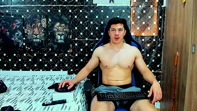 javiersexymann online show from May 2026 04:34:02 PM