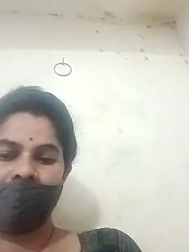 Snapshot of JULEE-740 chatting on November 2025 03:37:02 PM JULEE-740 online show from November 2025 03:37:02 PM