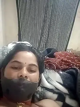 Snapshot of JULEE-740 chatting on October 2025 12:21:02 AM JULEE-740 online show from October 2025 12:21:02 AM