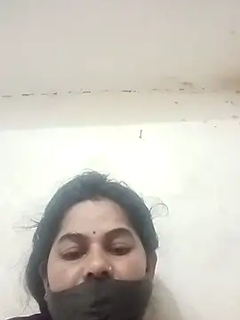 Snapshot of JULEE-740 chatting on December 2025 09:31:02 PM JULEE-740 online show from December 2025 09:31:02 PM