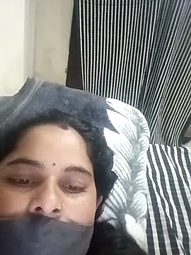 Snapshot of JULEE-740 chatting on October 2025 12:28:01 PM JULEE-740 online show from October 2025 12:28:01 PM