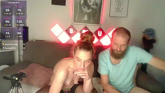 XBellaXundXUweX online show from November 2025 10:46:02 PM