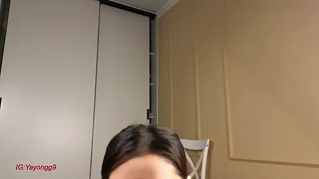 yayongg online show from October 2025 01:24:01 PM