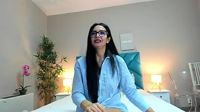 HaileyVice online show from September 2025 05:58:01 AM