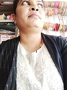 Snapshot of Rajnee33A chatting on October 2025 07:49:02 AM Rajnee33A online show from October 2025 07:49:02 AM