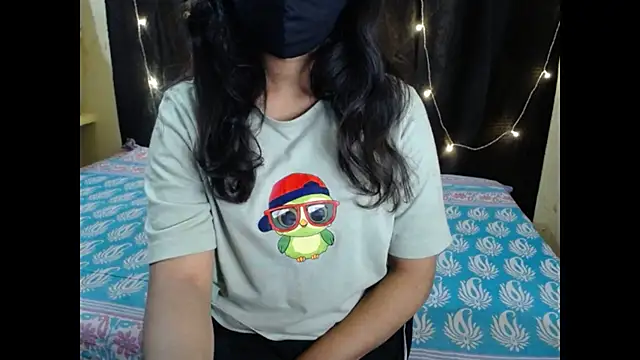 Vanya 7 online show from November 2025 05:27:02 PM