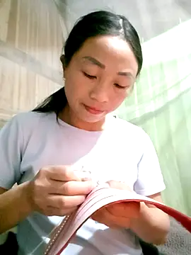 lucybaby00 online show from November 2025 11:04:02 PM