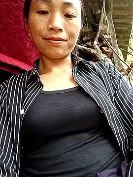 lucybaby00 online show from May 2026 10:40:02 AM