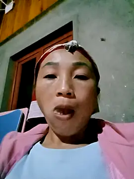 lucybaby00 online show from October 2025 10:49:02 AM