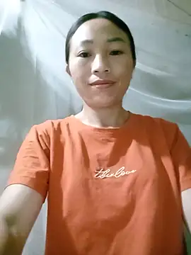 lucybaby00 online show from May 2026 10:29:01 PM