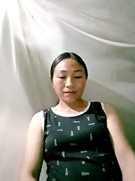 lucybaby00 online show from April 2026 01:28:01 PM