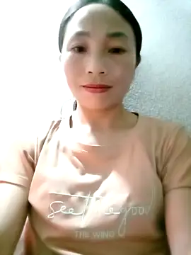 lucybaby00 online show from November 2025 01:03:02 PM