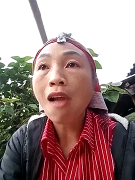 lucybaby00 online show from October 2025 10:37:02 AM