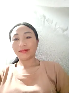 lucybaby00 online show from November 2025 10:47:02 PM