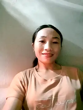 lucybaby00 online show from November 2025 01:39:02 PM