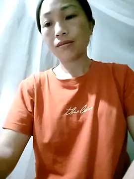 lucybaby00 online show from April 2026 10:45:02 PM