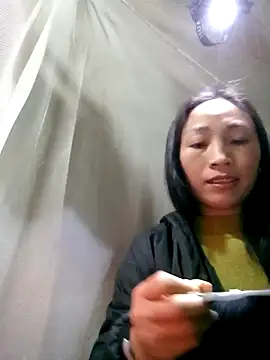 lucybaby00 online show from February 2026 03:59:01 AM