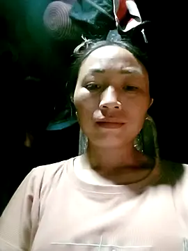 lucybaby00 online show from April 2026 11:59:02 AM