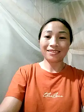 lucybaby00 online show from April 2026 11:33:01 AM