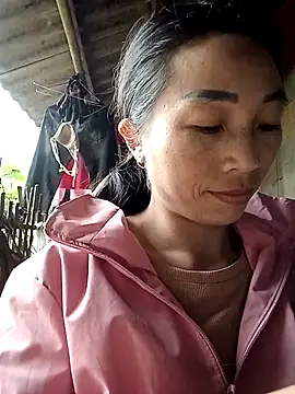 lucybaby00 online show from November 2025 08:40:01 AM