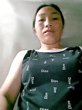 lucybaby00 online show from April 2026 10:39:02 PM