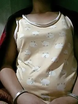 lucybaby00 online show from July 2026 11:23:01 PM