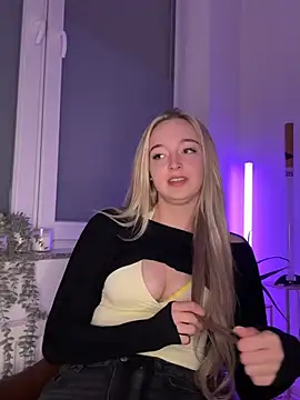 emilypeperoni online show from April 2026 05:03:01 PM