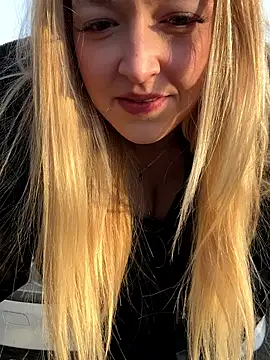 emilypeperoni online show from February 2026 03:32:01 PM