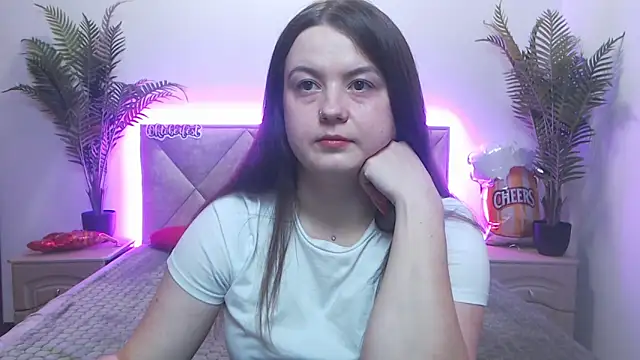 Snapshot of MavkaCute chatting on October 2025 05:58:01 PM MavkaCute online show from October 2025 05:58:01 PM