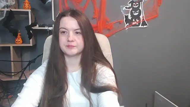 Snapshot of MavkaCute chatting on November 2025 07:06:01 PM MavkaCute online show from November 2025 07:06:01 PM