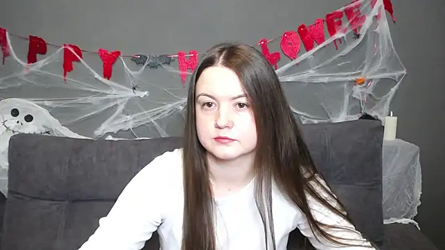 Snapshot of MavkaCute chatting on October 2025 06:27:01 PM MavkaCute online show from October 2025 06:27:01 PM