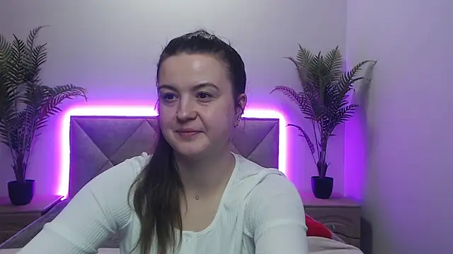 Snapshot of MavkaCute chatting on November 2025 07:18:02 PM MavkaCute online show from November 2025 07:18:02 PM