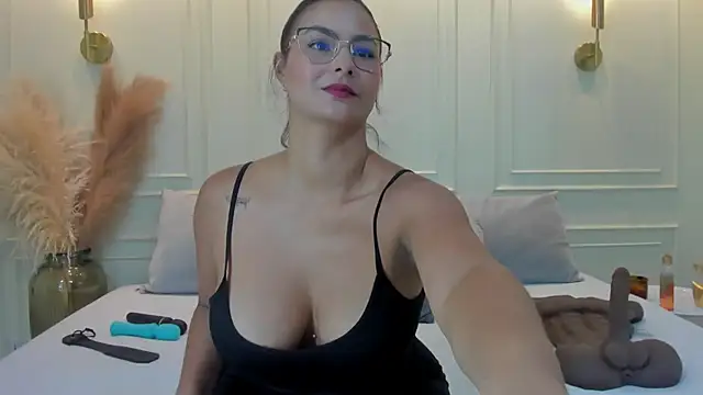 Snapshot of gabysanta_ chatting on May 2026 02:10:01 PM gabysanta online show from May 2026 02:10:01 PM