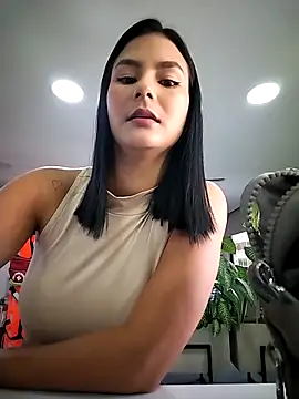 Snapshot of gabysanta_ chatting on November 2025 01:04:01 PM gabysanta online show from November 2025 01:04:01 PM