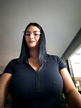 Snapshot of gabysanta_ chatting on November 2025 01:37:02 PM gabysanta online show from November 2025 01:37:02 PM