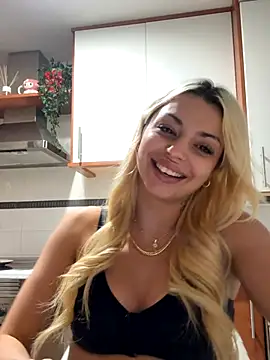Snapshot of NoeliaGarcia17 chatting on October 2025 08:10:01 PM NoeliaGarcia17 online show from October 2025 08:10:01 PM