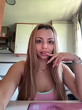 NoeliaGarcia17 online show from June 2026 01:00:02 PM