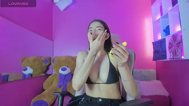 Snapshot of shumy_angels chatting on October 2025 04:42:01 AM shumy angels online show from October 2025 04:42:01 AM