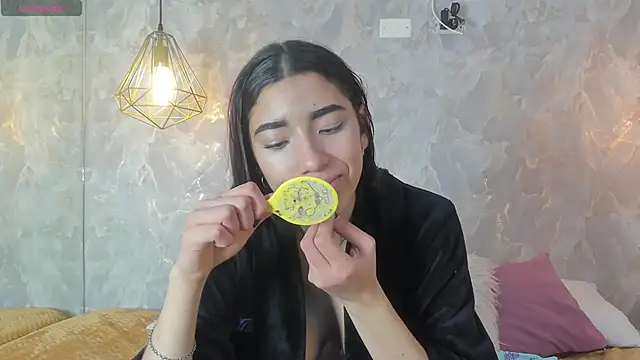 Snapshot of shumy_angels chatting on November 2025 04:29:02 AM shumy angels online show from November 2025 04:29:02 AM