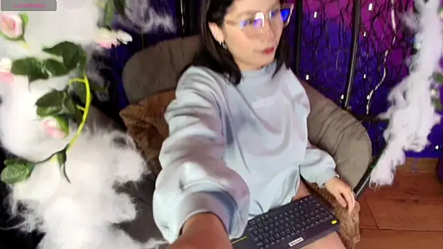 Snapshot of kitty_malach chatting on November 2025 04:49:02 AM kitty malach online show from November 2025 04:49:02 AM