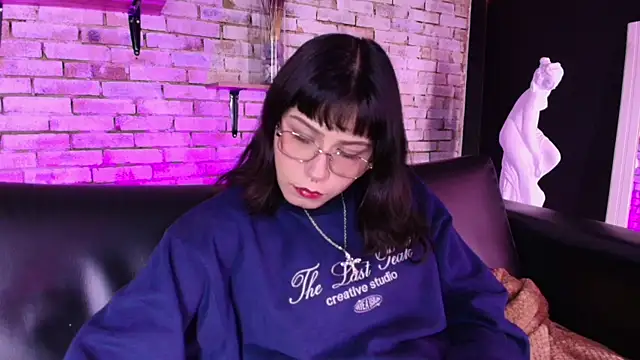 kitty malach online show from April 2026 03:30:02 AM