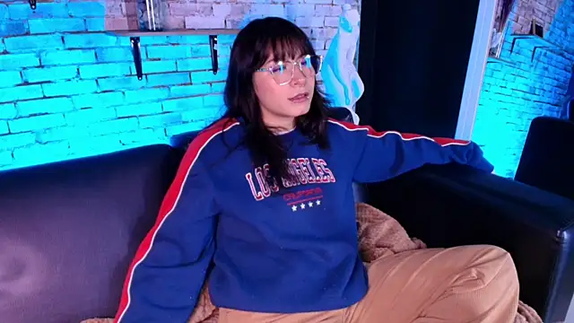 kitty malach online show from December 2025 03:19:02 AM