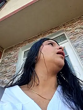 Snapshot of Eiimy_pretty chatting on November 2025 08:35:02 PM Eiimy pretty online show from November 2025 08:35:02 PM