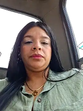 Snapshot of Eiimy_pretty chatting on October 2025 04:51:01 PM Eiimy pretty online show from October 2025 04:51:01 PM