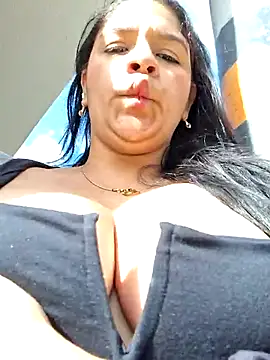 Snapshot of Eiimy_pretty chatting on September 2025 08:41:02 PM Eiimy pretty online show from September 2025 08:41:02 PM