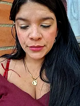 Snapshot of Eiimy_pretty chatting on October 2025 07:44:02 PM Eiimy pretty online show from October 2025 07:44:02 PM